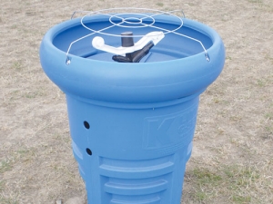 The G-Set comprises the pod (shown) and a ribbed ground anchor.