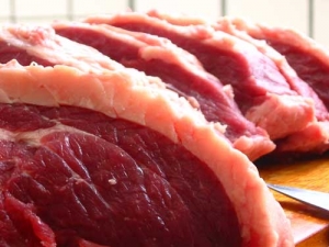 Figures show the value of NZ beef exports rose by 42% in the first quarter of 2015.
