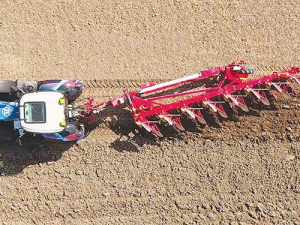 Hybrid drive increases ploughing output by 33%
