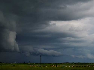 Wild weather spreads north