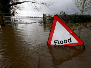 Southland braces for flooding