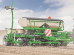 Great Plains’ 8-row planter has been developed for the Australasian market.