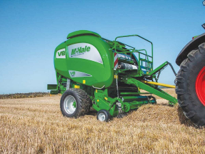 The new V8 baler can pack up to 30% more crop into a 1.9m bale than can be achieved in a current 1.68m, V6 engine.