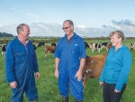 Guy Oakley of Coastal Vets, Taranaki (centre) with farmers Megan and Brendan Forsyth; a successful collaboration helped them overcome rotavirus scours. 