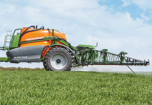 Amazone’s new super series of trailed sprayers boasts a new operating concept and innovative boom guidance systems.
