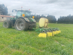 Farmer Paul Hunter’s home-built spray rig centres around locally manufactured, enclosed, bullet-nosed hoods suspended on parallelogram linkages and carried on skids.