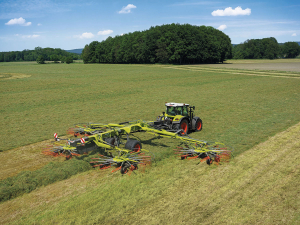 CLAAS’ next generation four-rotor Liner swathers offers four models with working widths from 9.3 to 15m.