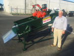 Gavin Briggs, Rainer Irrigation, with the award-winning Vibra Screen.