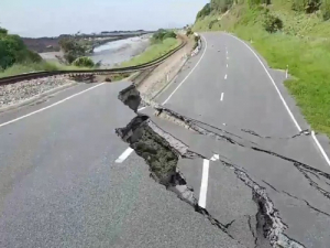 Road damage in Waipapa Bay, Kaikoura. Photo: @Alastai68952976 on Twitter.