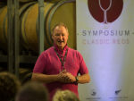 Master of ceremonies at the Classic Reds Symposium, Steve Smith MW.