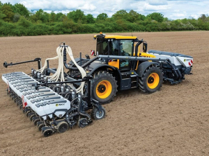 The Sky Sonic is said to achieve seed placement accuracy over 99%, operating at speeds exceeding 12km/hr.