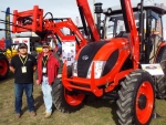 Joseph Cao (left) and Greg Saville of Boton Tractors at the Fieldays.
