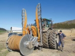 Ikawai Dairies machinery manager Perry Henriksen dropping off the Slurryquip reeler and dribble bar. 