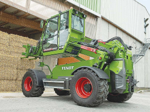 Fendt’s Cargo T955 has a maximum load capacity of 5.5 tonnes with a lift height of up to 8.5m.