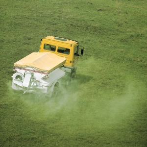 Peat soils need precise application of fertiliser.