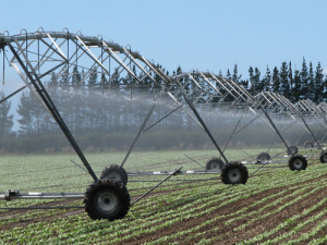 Centre pivot irrigators are among the most water-efficient means of irrigation. Regulations and limits on water availability encourage their use by farmers.