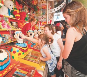 Summer show entries open