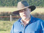 Leeston farmer Simon Osborne explains his no-till farming practises to field trip visitors to the recent Foundation for Arable Research (FAR) conference at Lincoln. Photo: Rural News Group.