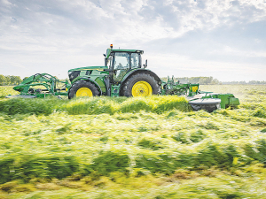 John Deere claims its 6R tractor series will deliver more power, precision agriculture technology and manoeuvrability to NZ farmers.