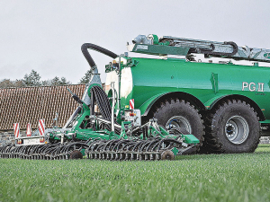 Samson PGII Genesis Series slurry tanker.