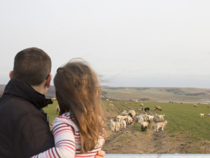 Living on a farm in early childhood is linked to a lower risk of allergies as an adult and stronger lungs in women.