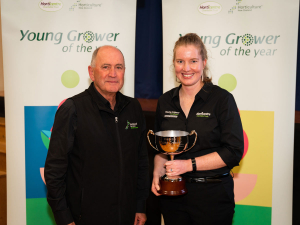 Sarah Dobson with HortNZ president Barry O&#039;Neil.