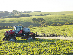 MF hopes the simplicity, strength and value of its self-propelled sprayer may tempt some operators away from large trailed machines.