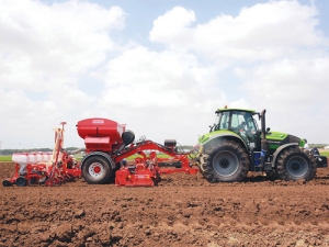 Versatile cultivator/planter combo.