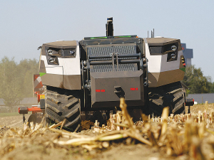 Claas buys into bots
