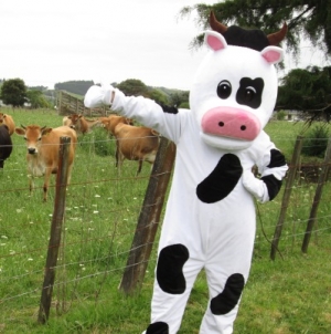  Suzie Moo gets her own show  