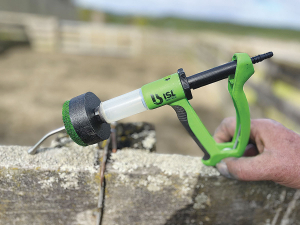 The Mark-It drench gun attachment, developed by student Penny Ranger.