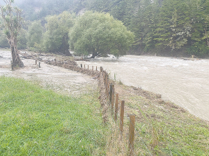 Hawke&#039;s Bay residents are being urged to submit their experiences of Cyclone Gabrielle to an independent review.