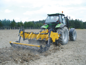 The Alpego subsoiler provides an ideal one-pass solution for seedbed penetration, as well as fixing damaged and pugged ground.