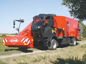 Kuhn SPW self-propelled mixer.