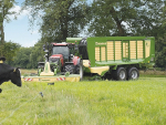 Increased productivity from the 4m working width is said to be ideal for farms cutting fresh grass for cows or goats each day.