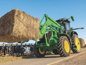 The John Deere 7R 210 is standard equipped with a John Deere e23.