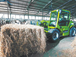 The all-electric battery-powered Merlo e-worker.