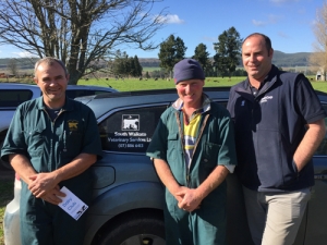 DairyClub clients with GrainCorp Feeds Kim Johnstone.