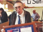 University of Sydney’s Kim McKean with his award.