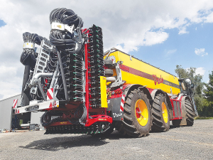 Vredo is testing 15 and 18-metre wide slurry injection rigs, dubbed ‘XL’.