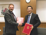 Tim Knox, Left, MPI’s deputy director general of China Relations.