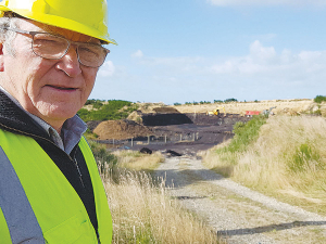 Malcolm Sinclair, Southern Humates, at the mine.