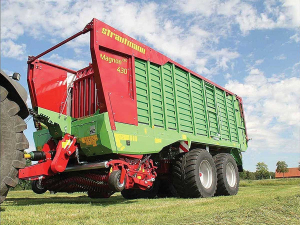 Strautmann&#039;s new Magnon 430 loader wagon.