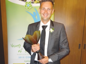 Caleb Dennis has taken out the title of New Zealand Young Horticulturist of the Year.